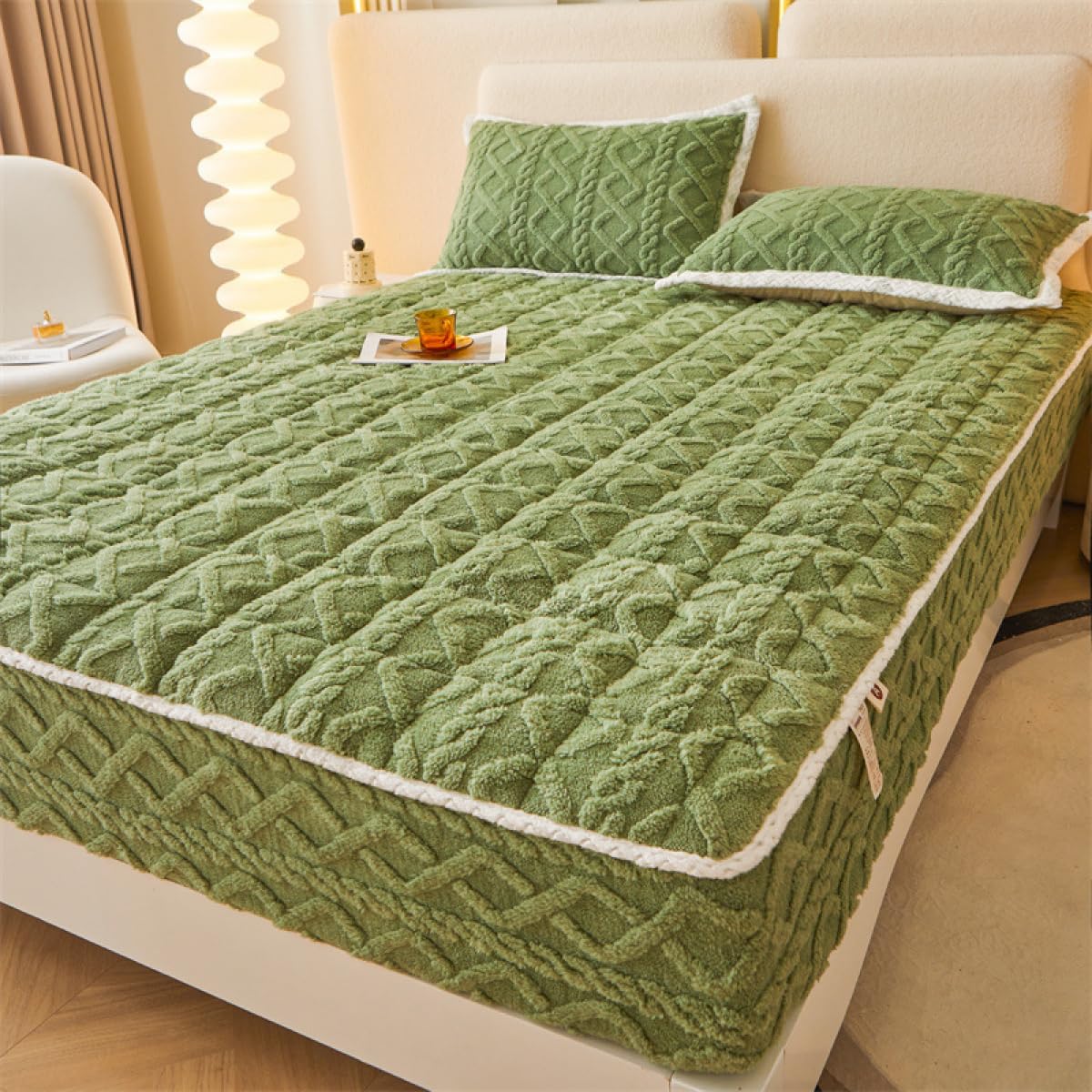 Fitted Cable Knit Pattern Mattress Cover