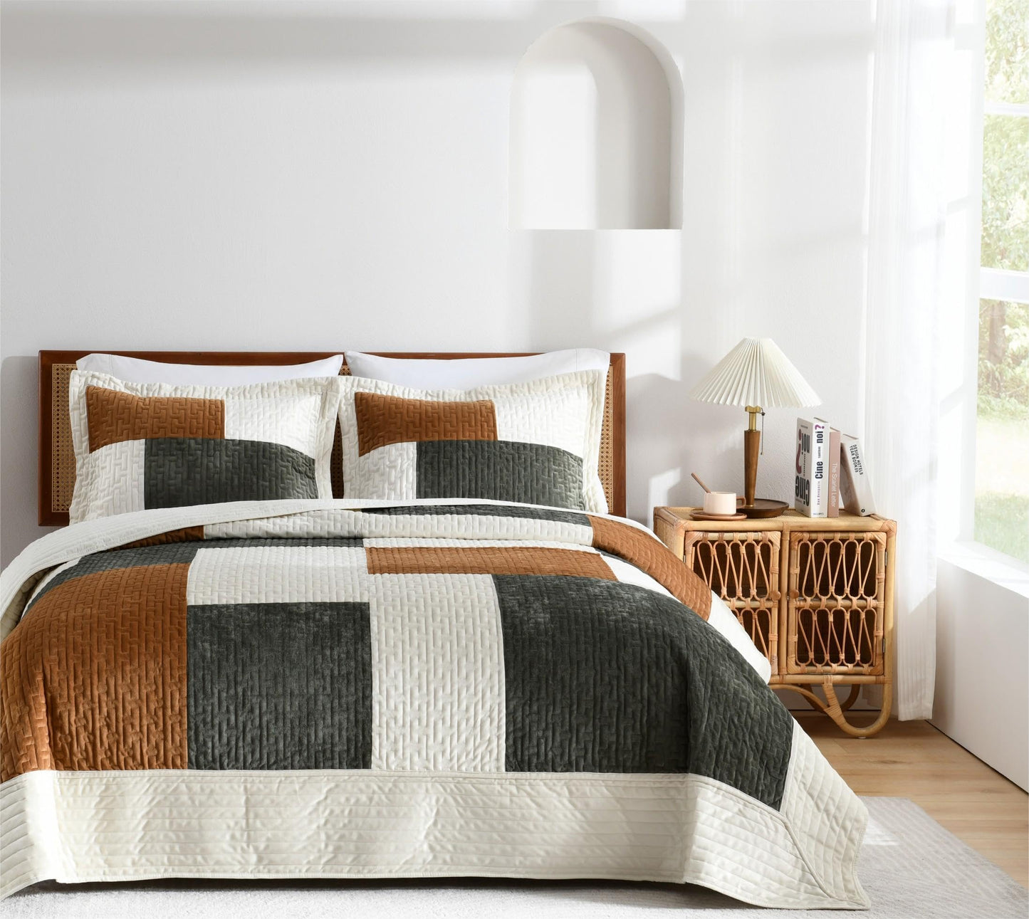Earth-Tone Patchwork Comforter Set with Matching Pillow Cases