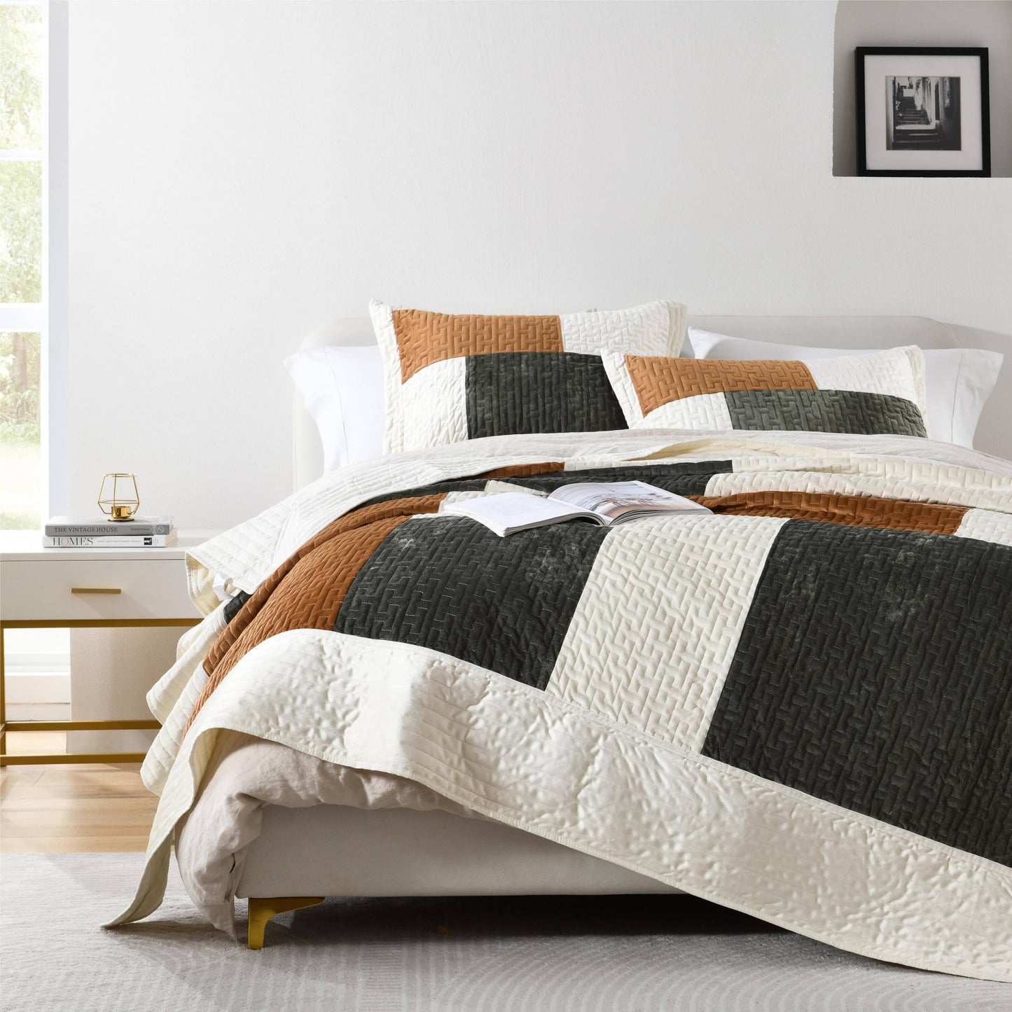 Earth-Tone Patchwork Comforter Set with Matching Pillow Cases