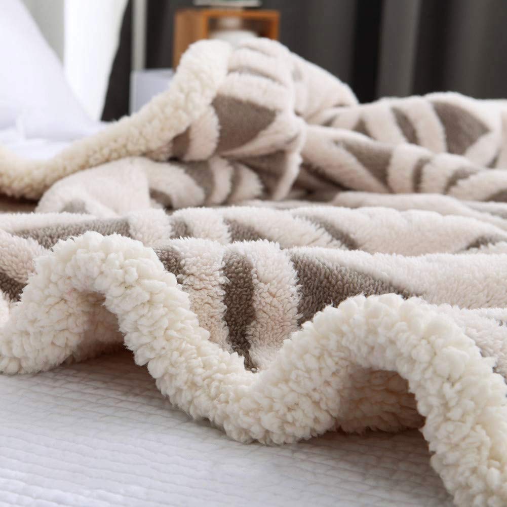 Sherpa & Fleece Blanket, Dual Sided with Jacquard pattern (40"x50")