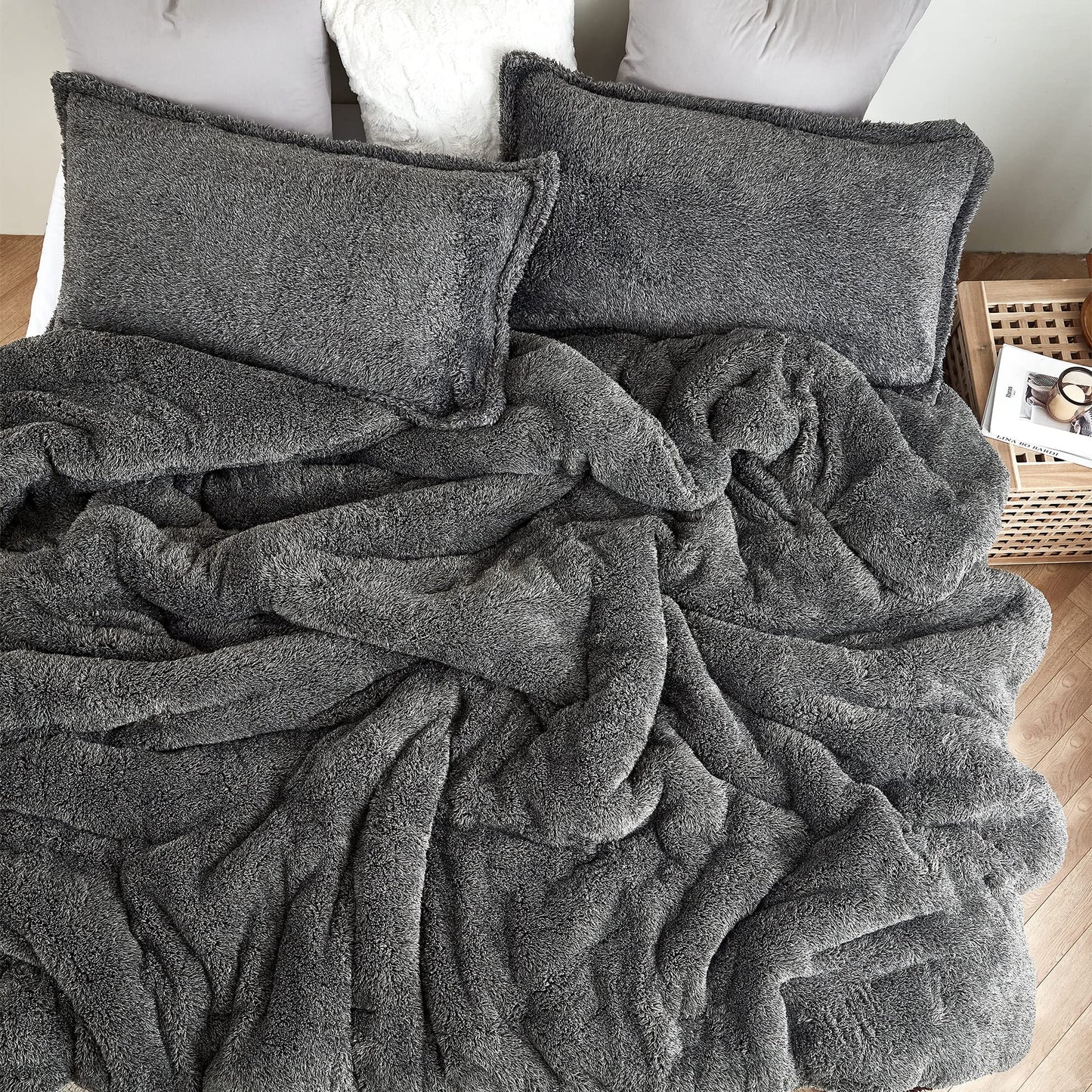 *Byourbed The Original Plush - Coma Inducer® Oversized Full Comforter - Frosted Polar Marsh